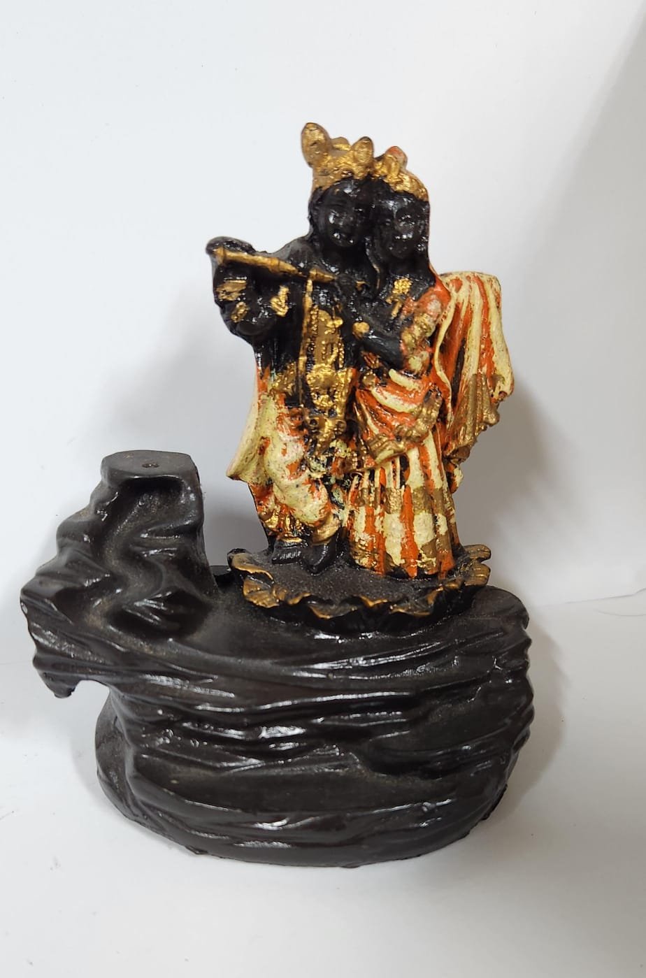 RADHA KRISHNA SMOKE REVERSE FOUNTAIN (S) - H 10.6 CM