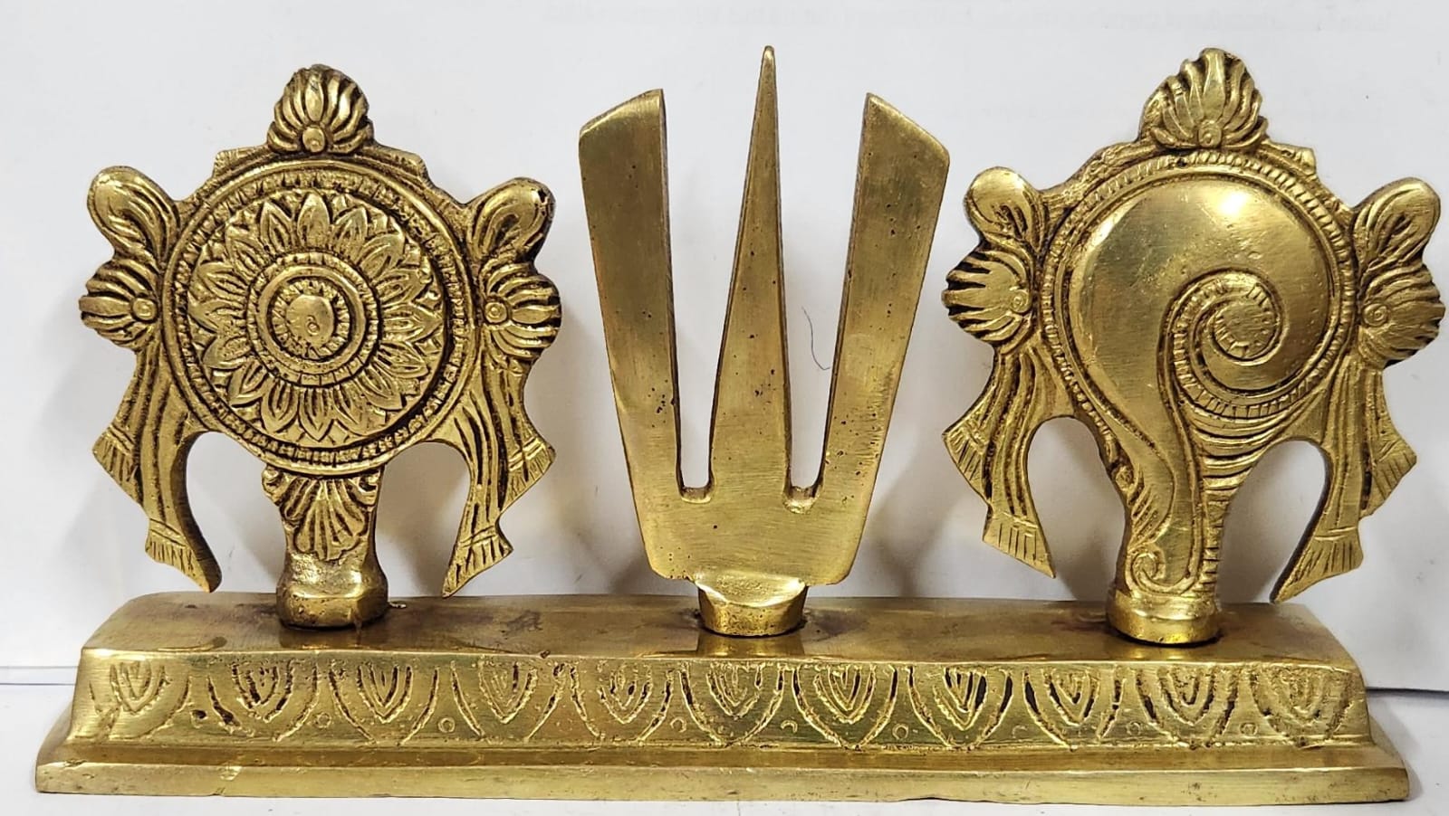 HEAVY BRASS SANKH CHAKRA NAMAM - (L) W 20.2CMx H 10.2CM WEIGHT 1.2KG