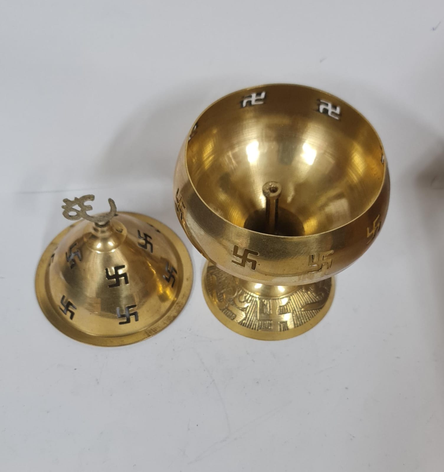 BRASS AKHAND DIYA / DIYA / LAMP
