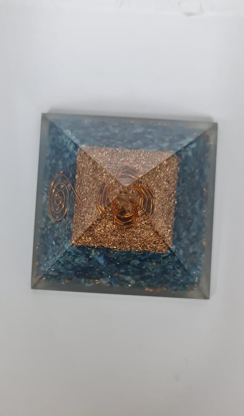 ORGONE VAASTHU CRYSTAL PYRAMID