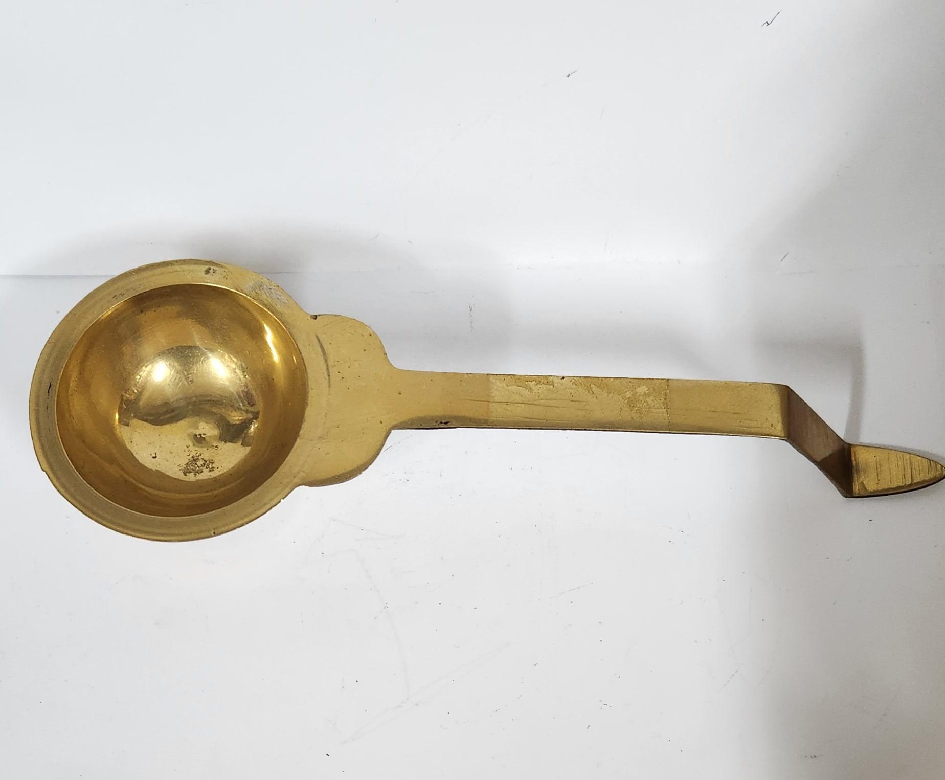 Brass Kapur/Sudam Arti Holder With Handle - (M) Size