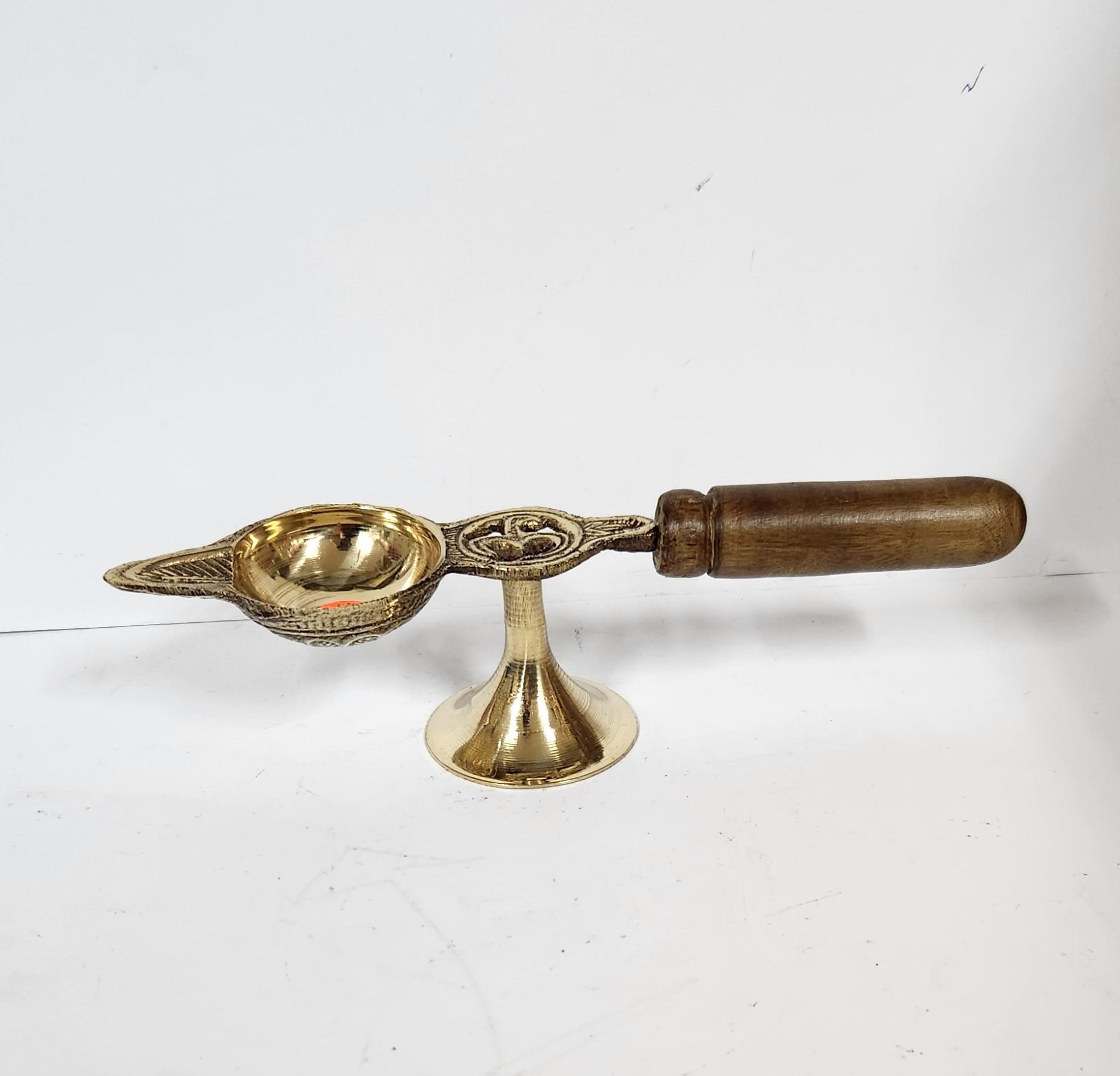 Brass Kapur/Sudam/Diya Arti Holder With Wooden Handle - (M) Size