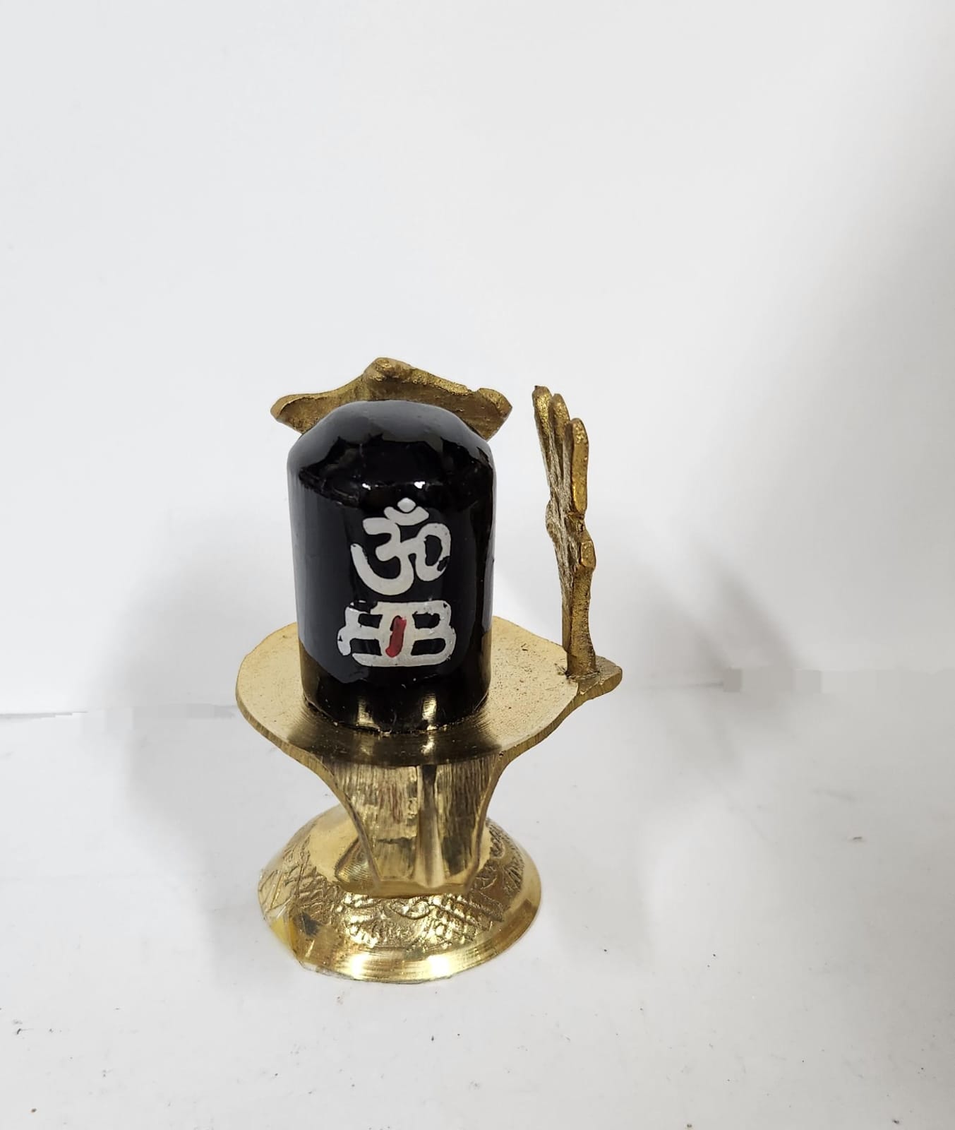 BLACK STONE SHIVLING WITH BRASS STAND (S) - H 7CM