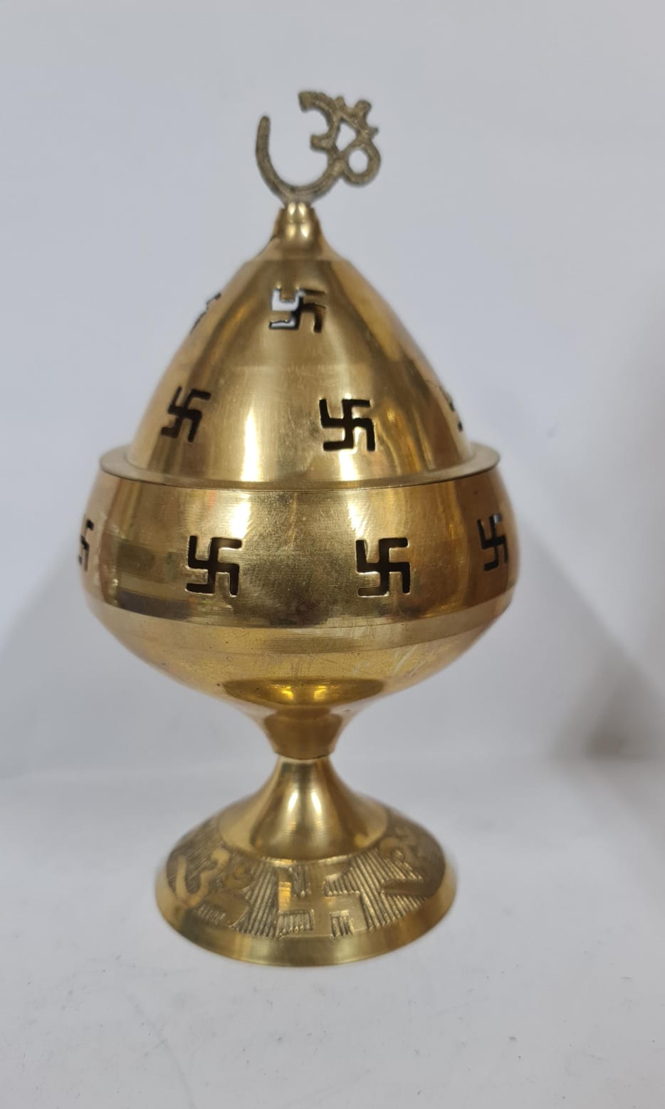 BRASS AKHAND DIYA / DIYA / LAMP