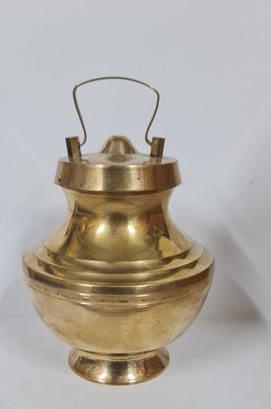 Brass Lottery Kalash / Brass Kalasham Sombu